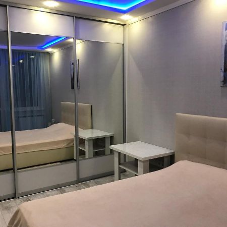 Luxe Apartment On Drahomanova Kiev Exterior foto