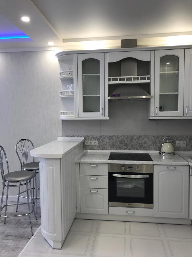 Luxe Apartment On Drahomanova Kiev Exterior foto