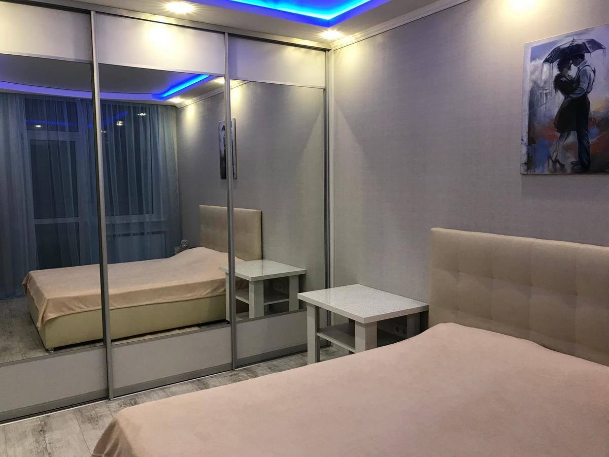 Luxe Apartment On Drahomanova Kiev Exterior foto